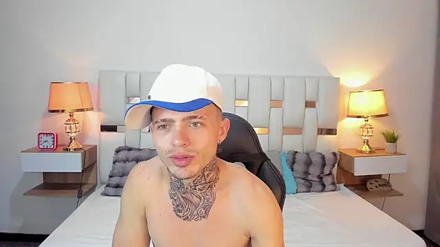 Chat XXX ao vivo de Zeus_damian21