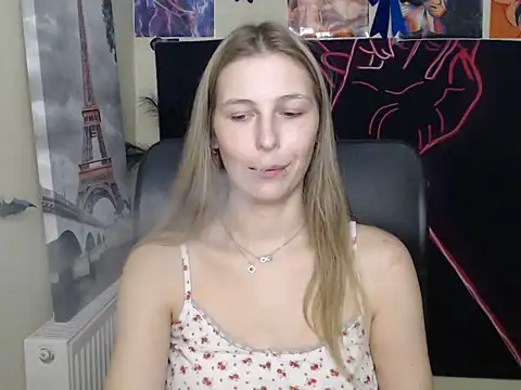 StrangerGi Live XXX Chat