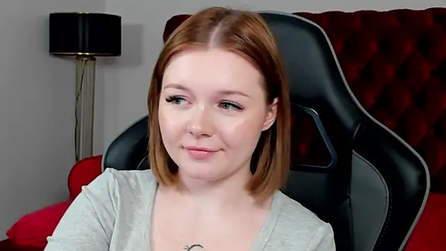 Chat XXX en directo de ElinaVale