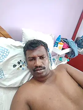 Paramkeerthi 现场XXX聊天