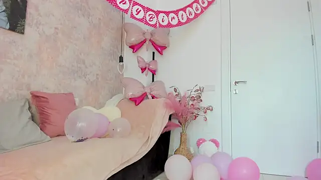 Erika_Bee Chat XXX in diretta