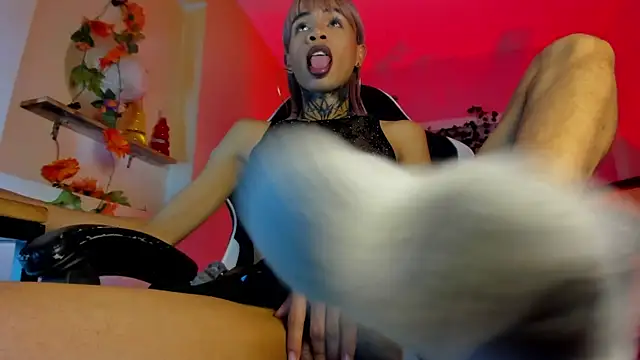 Chatroom XXX en direct de Katy_bratz_