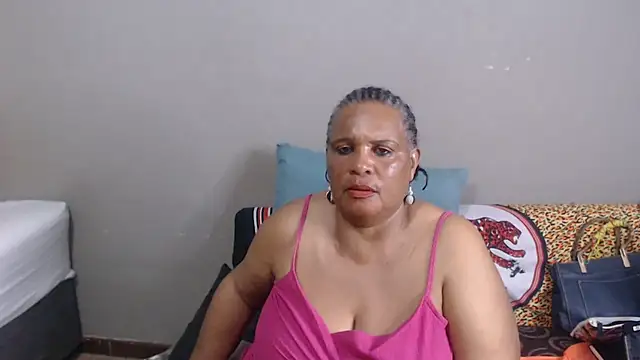 GrandBustyMelon Live XXX-Chat