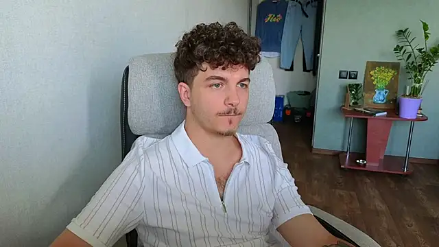 XXX chat uživo modela Remy_Miles