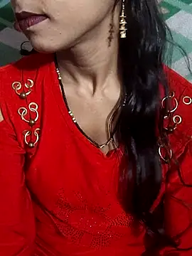 Itz_Aisha__ Chat XXX in diretta