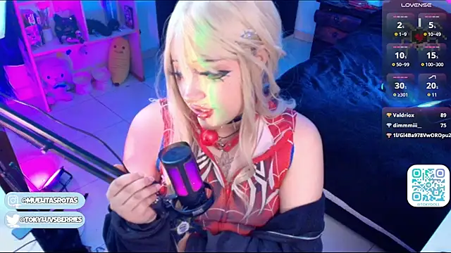 Chatroom XXX en direct de toky_doll