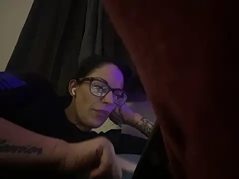 Chat XXX en directo de HumbleHottie