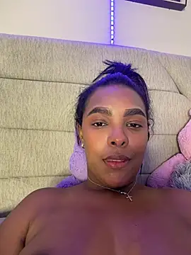 MIAROGERSSS XXX чат на живо