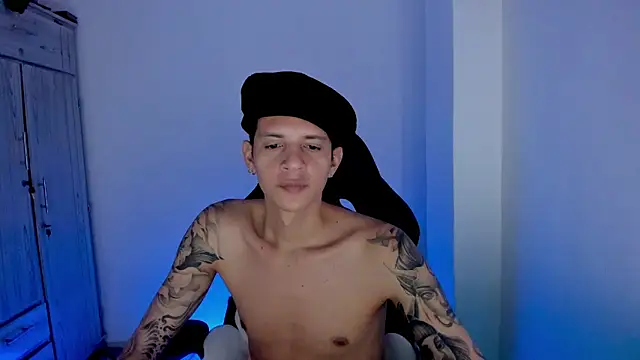 tylerrnova élő XXX-chatje