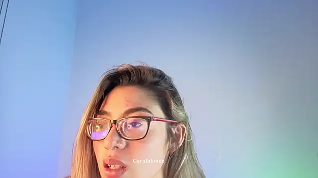 Carolblonde élő XXX-chatje