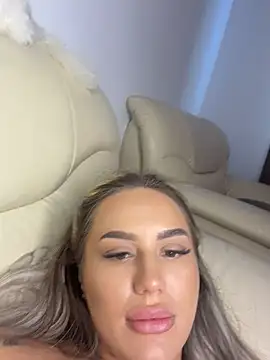 BarbieDoll13 Chat XXX live