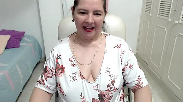 leonela_69's Live XXX Chat