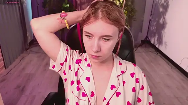miraiakik Chat XXX live