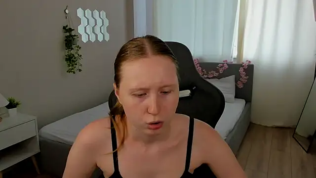 LiliTiny's Live XXX Chat