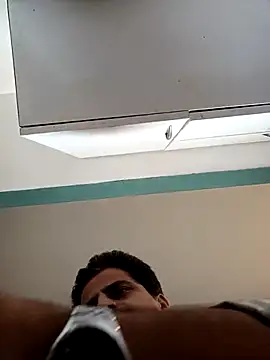 genuine_banana's Live XXX Chat