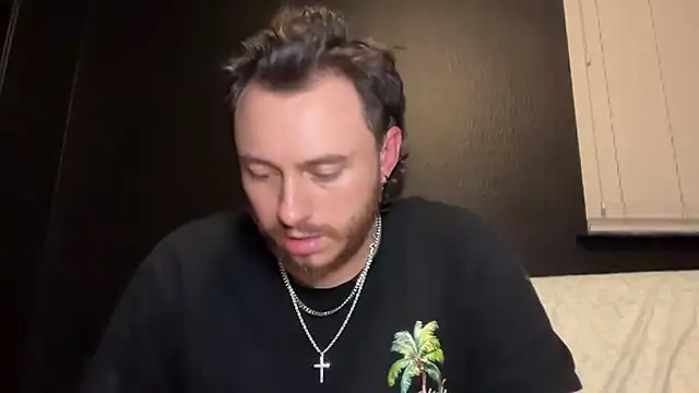 Mikecloudyhawk élő XXX-chatje