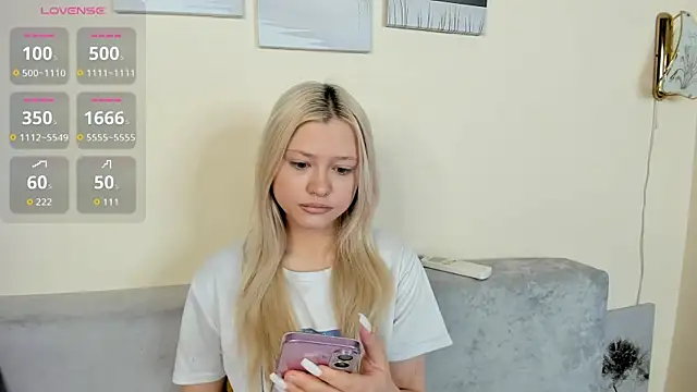 MidnightPoise's Live XXX Chat