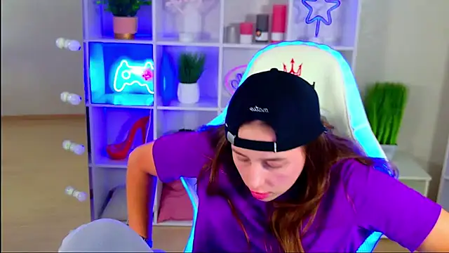 NadinnL 现场XXX聊天