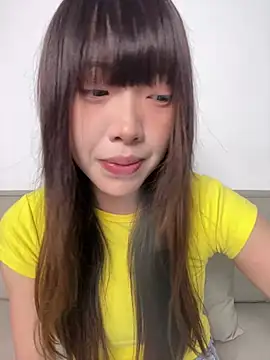 YY-1-1-1's Live XXX Chat