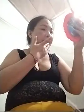Chat XXX en directo de Naaya8109