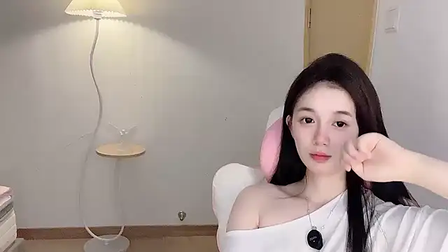 Annie-3 现场XXX聊天
