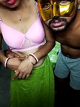 Chat +18 de Hot_Urvashi_ ao vivo