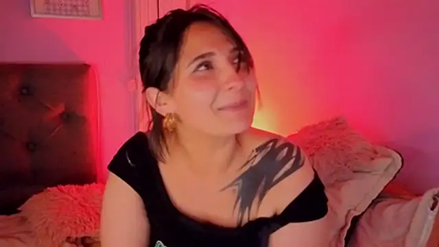 Chat +18 de emily_leinner ao vivo