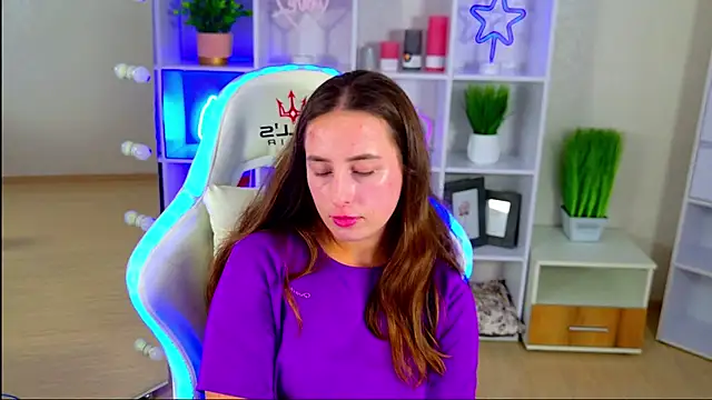 XXX chat uživo modela NadinnL