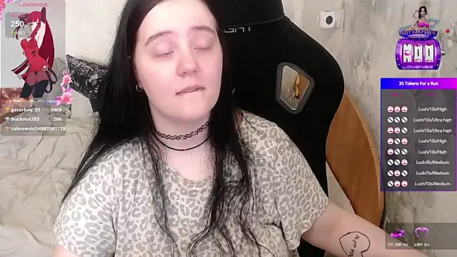your_8a8y's Live XXX Chat