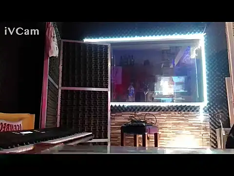 mcperson222 Adlı Modelin Canlı XXX Sohbeti
