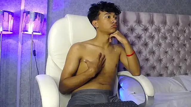 Živý XXX chat Adam_Foxxx