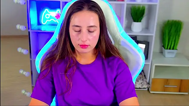NadinnL live XXX chat
