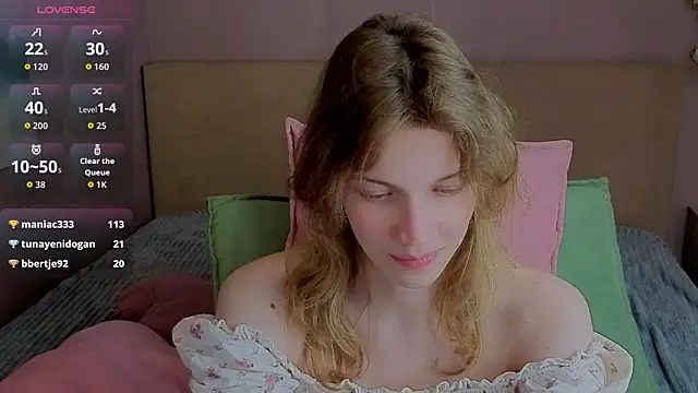 Emily_Cartex élő XXX-chatje