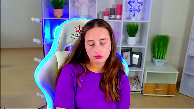 Chatroom XXX en direct de NadinnL