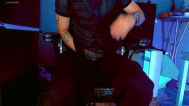 HannibalLester élő XXX-chatje