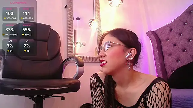 Amara_Davis1 Obrolan Langsung XXX