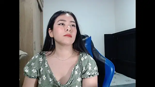EloiseJun's Live XXX Chat