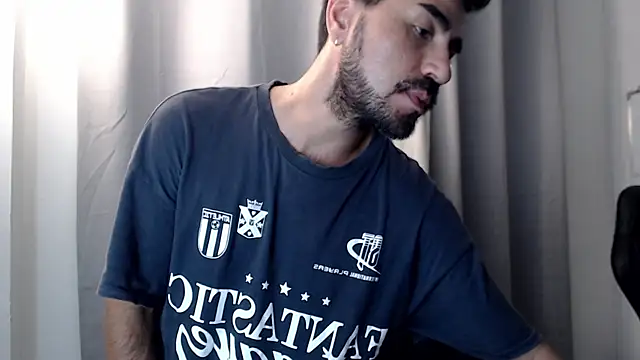 Czat XXX na żywo – ThomassBrooks