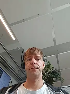 fit_ass_2021's Live XXX Chat