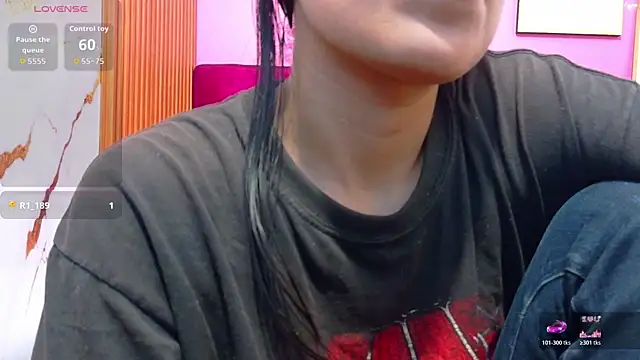 yourcuteneighbourr's Live XXX Chat