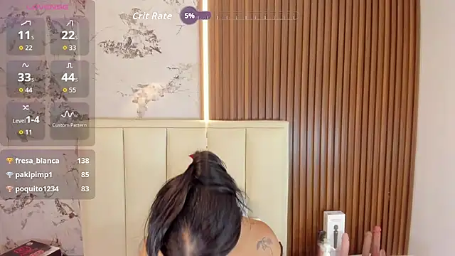 NINAMARTINS 现场XXX聊天