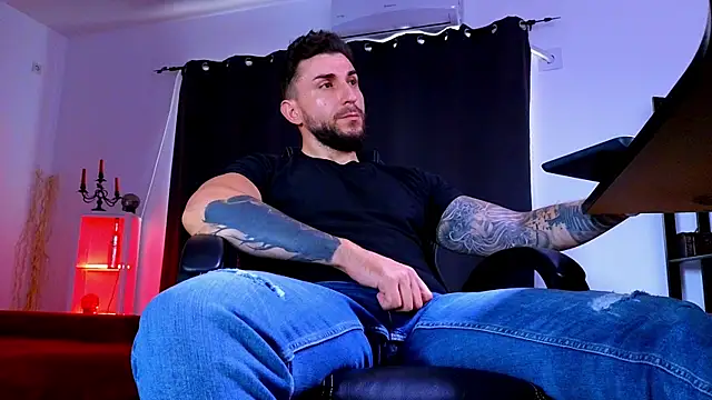 MightyAaron66n Live XXX chat