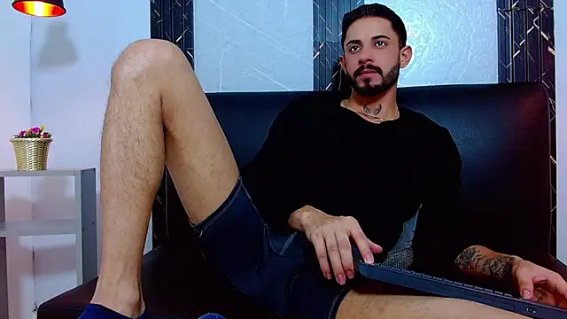 Онлайн чат XXX Erick_Wall