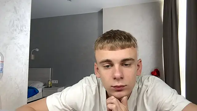 SoloFury Live XXX-Chat
