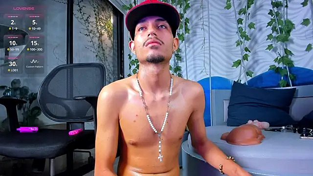 ItsZairen Chat XXX live