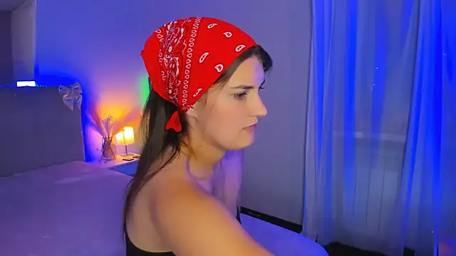 Laura_LeeeのライブXXXチャット