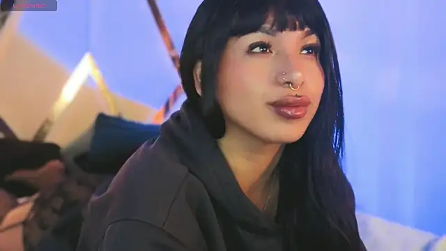 XXX chat uživo modela MeelFox
