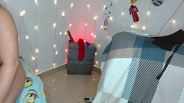 Chat +18 de Brenda_Lee1_ ao vivo