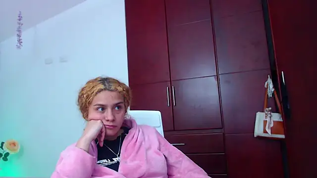 Sarabubbie Live XXX-Chat