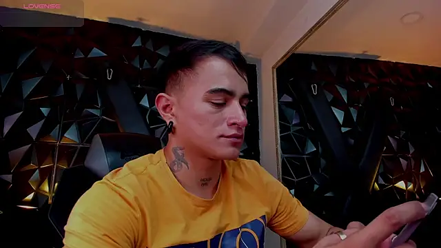 Chat +18 de LiamDeeps ao vivo